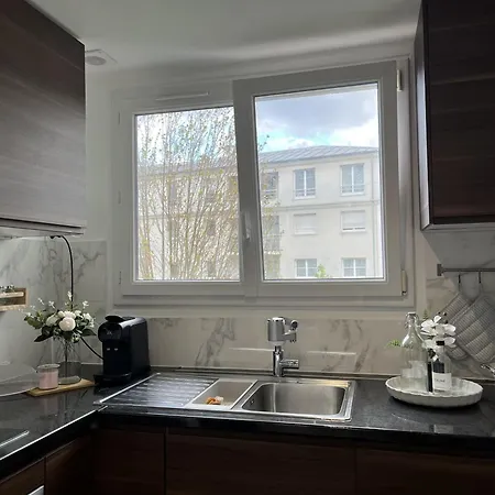 Entire 60m2 - Close To Paris - Parking - Kitchen - 2min Rerb - Olympic'24 Apartment