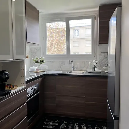 Apartment Entire 60m2 - Close To Paris - Parking - Kitchen - 2min Rerb - Olympic'24