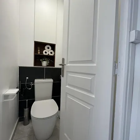 Entire 60m2 - Close To Paris - Parking - Kitchen - 2min Rerb - Olympic'24 Apartment Bourg-la-Reine