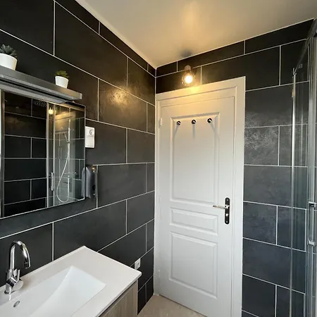 Entire 60m2 - Close To Paris - Parking - Kitchen - 2min Rerb - Olympic'24 Apartment