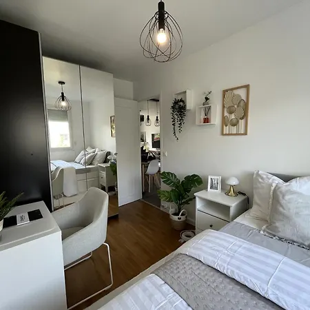 Appartement Entire 60m2 - Close To Paris - Parking - Kitchen - 2min Rerb - Olympic'24