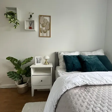 Entire 60m2 - Close To Paris - Parking - Kitchen - 2min Rerb - Olympic'24 *