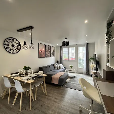 Entire 60m2 - Close To Paris - Parking - Kitchen - 2min Rerb - Olympic'24 Apartment *